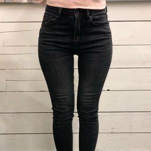 Risen High Waist Skinny Jeans - Grey / Black